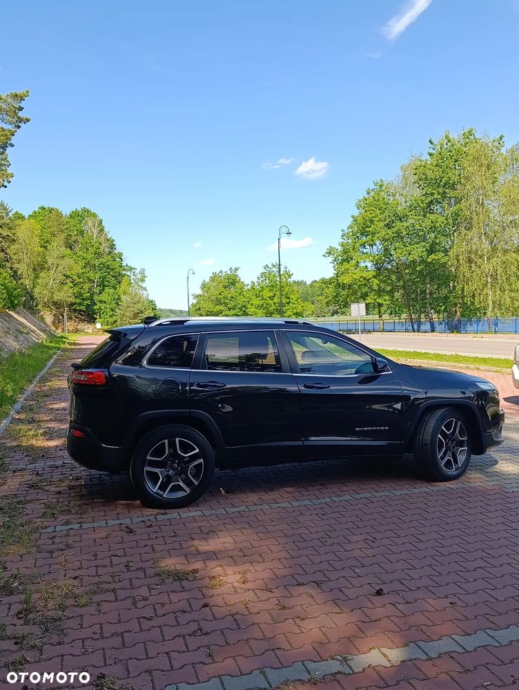 Jeep Cherokee - 2