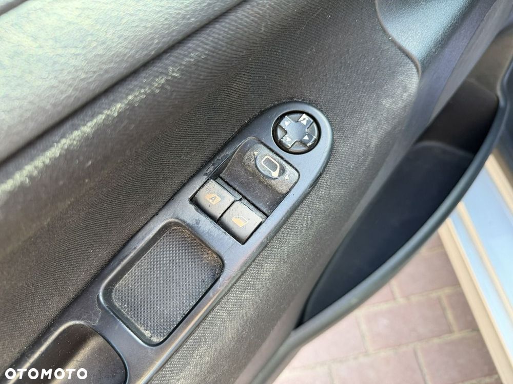 Peugeot 207 1.4 Trendy - 14