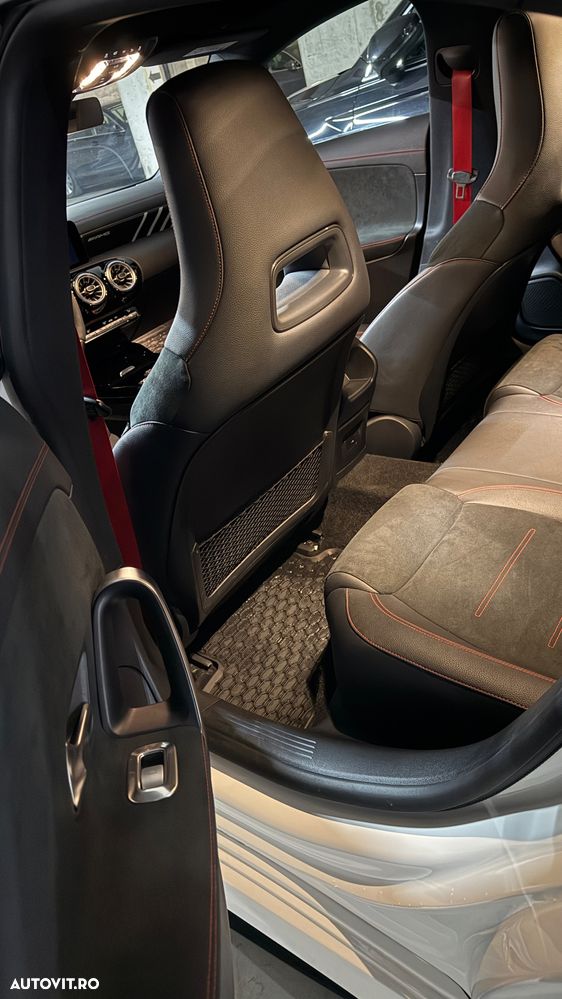 Mercedes-Benz CLA AMG 35 4MATIC AMG Speedshift 7G-DCT - 10