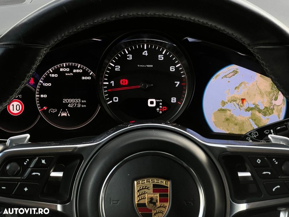 Porsche Cayenne - 24