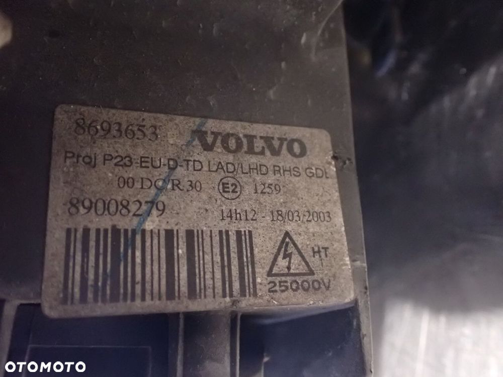 LAMPA PRAWA PRZEDNIA VOLVO S80 2.4 8693653 - 11