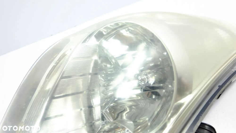 toyota verso lampa reflektor prawy 81110-0f090 eu - 17