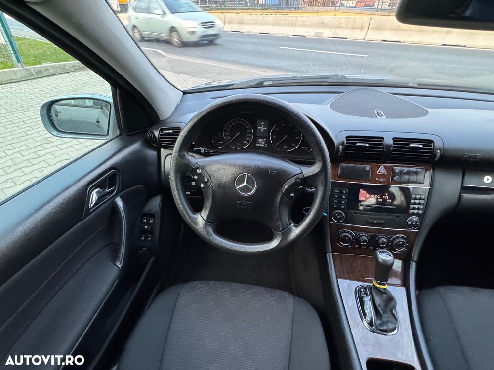 Mercedes-Benz C - 19