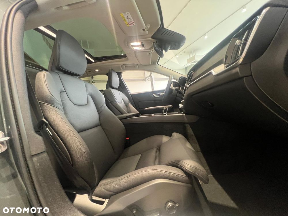 Volvo V60 B4 B Ultimate Dark - 20