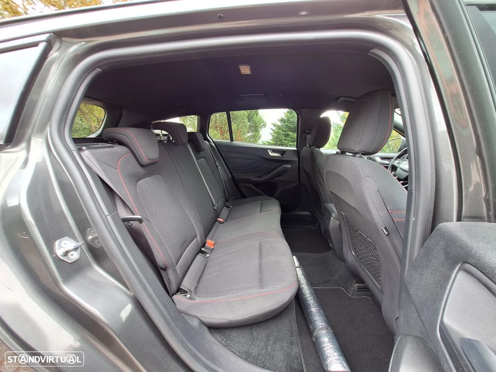 Ford Focus SW 1.0 EcoBoost ST-Line - 16