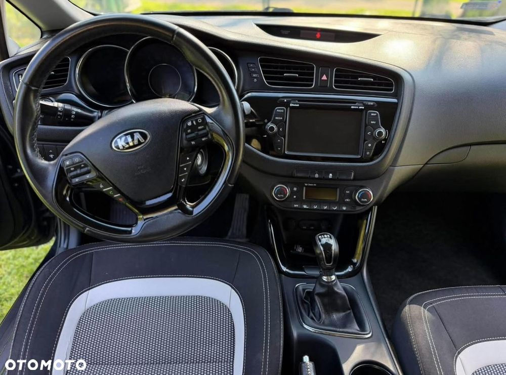 Kia Ceed 1.6 CRDi Business Line - 10