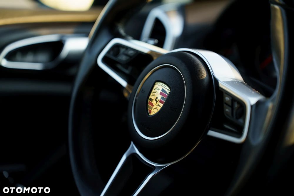 Porsche Cayenne - 10