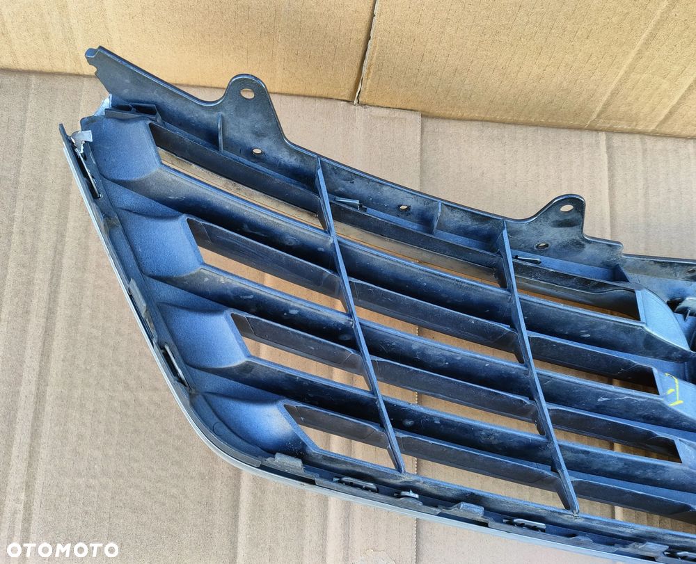 Atrapa Gril Grill Znaczek Toyota Avensis T27 2008- - 5