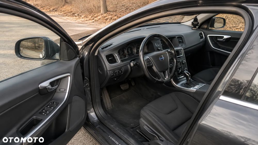 Volvo V60 D3 Drive-E Kinetic - 2