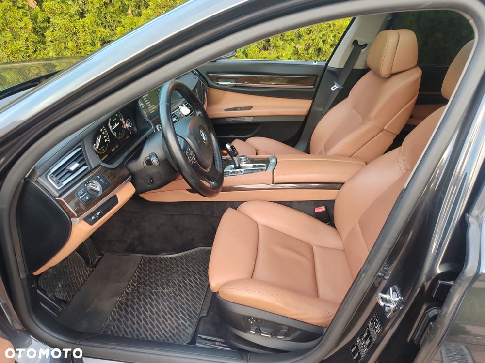 BMW Seria 7 730d - 8