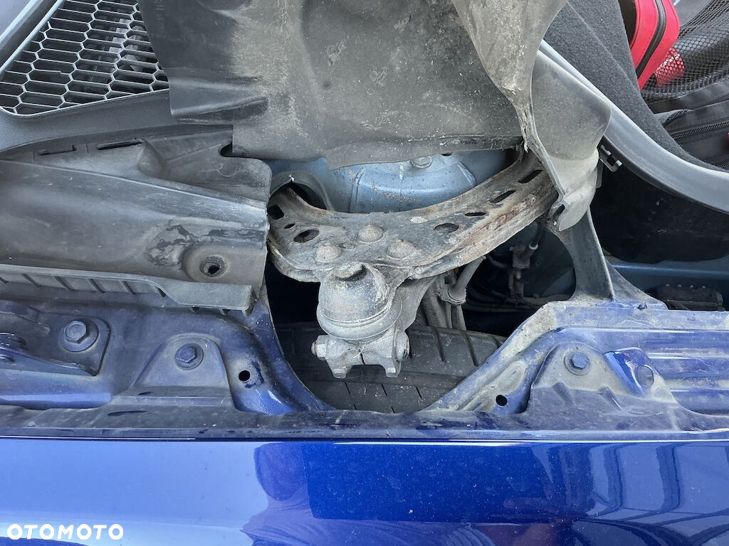 Tesla Model S 85 D - 12