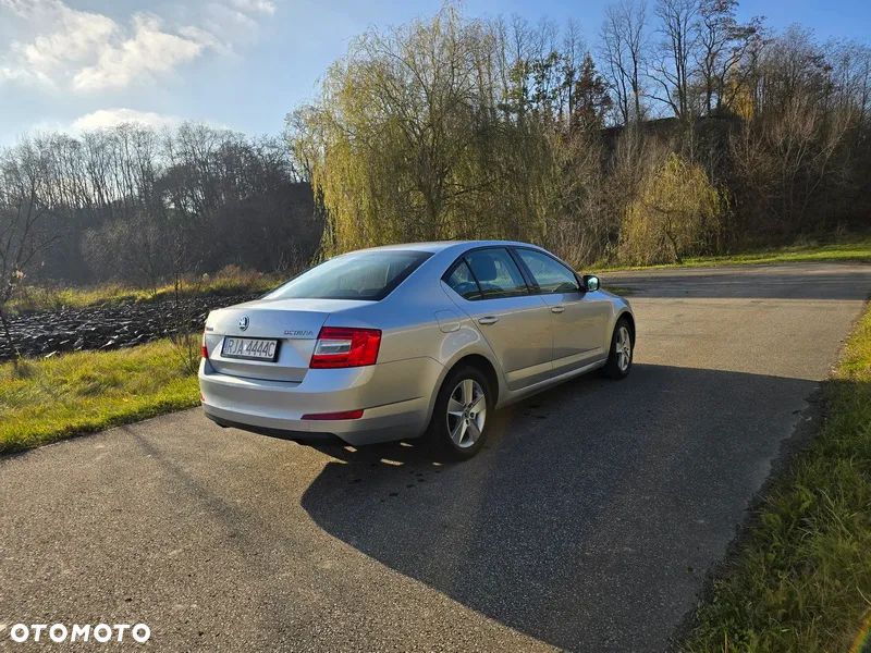 Skoda Octavia 1.6 TDI Ambition - 14