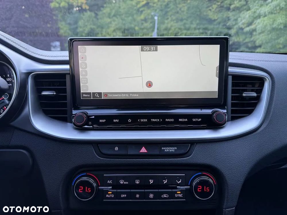 Kia XCeed 1.6 CRDi (48V Mild-Hybrid) DCT7 PLATINUM - 32