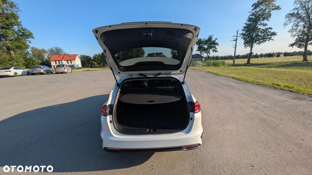 Kia Ceed 1.5 T-GDI Tribute - 24