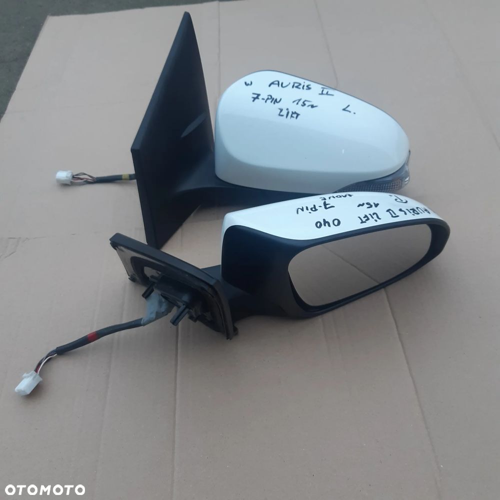 TOYOTA AURIS II 2 LIFT LUSTERKO PRAWE 7-PIN 040 15-18r - 1