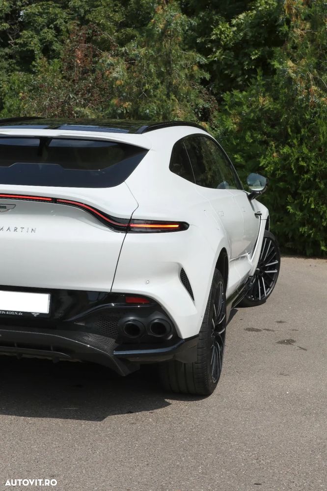 Aston Martin DBX Standard - 12