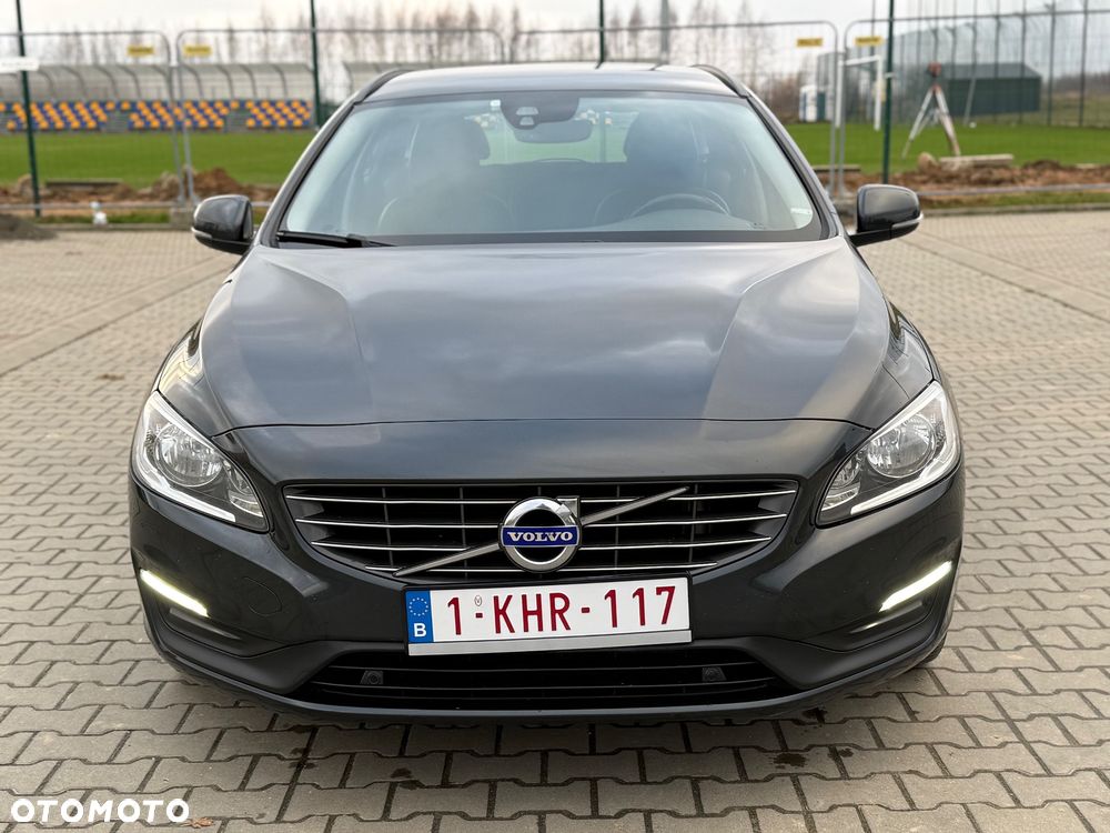 Volvo V60 D2 Momentum - 18