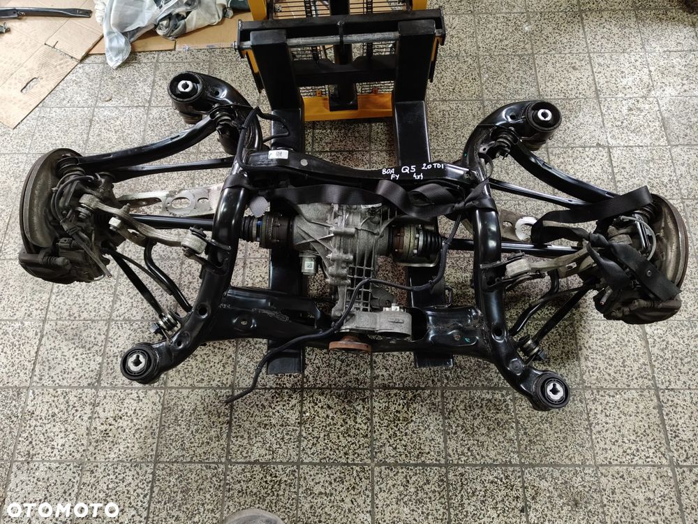 BELKA SANKI DYFER ZAWIESZENIE TYŁ 80A505235S AUDI Q5 II FY 80A 2.0 TDI - 1