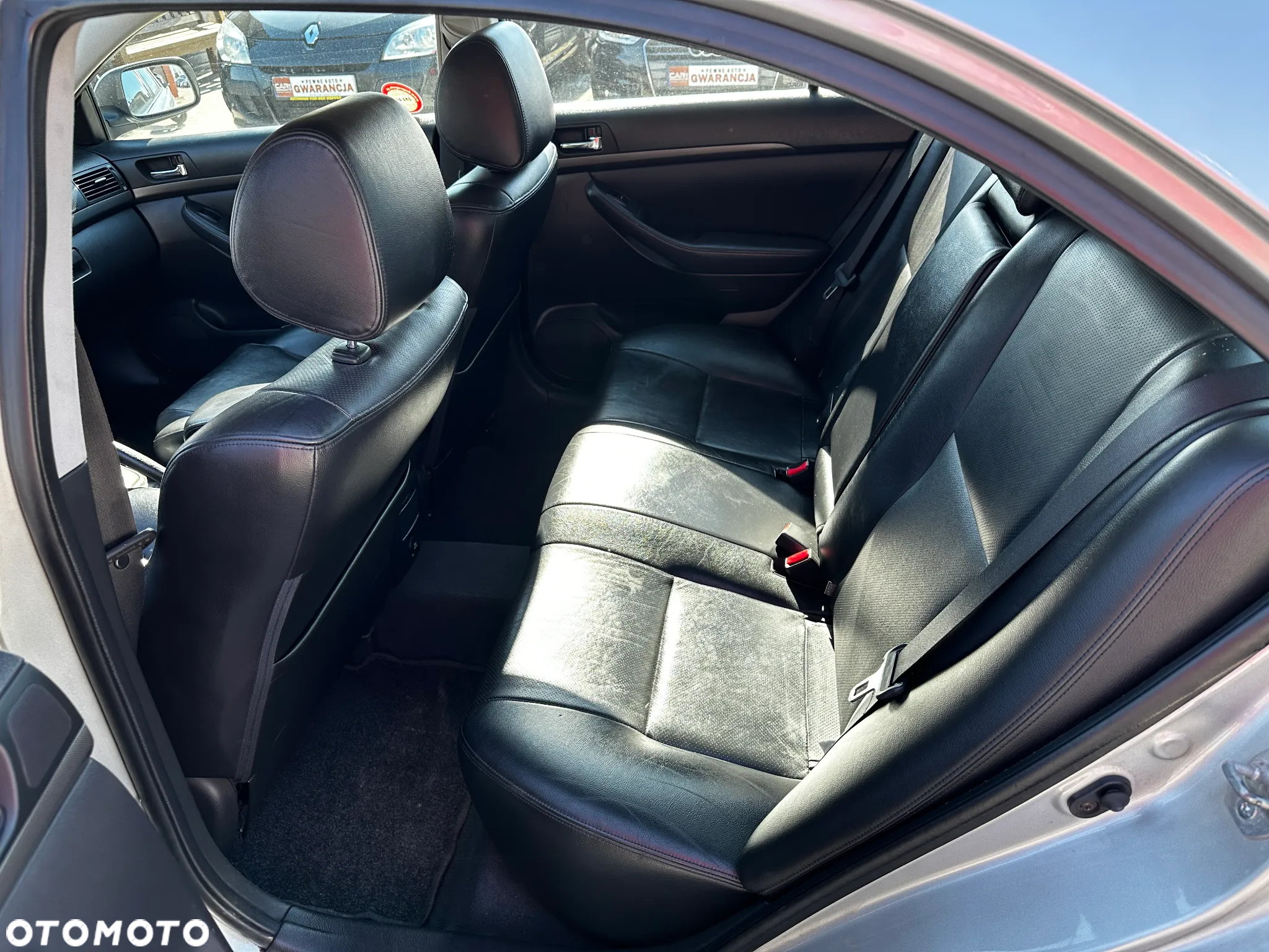 Toyota Avensis - 19