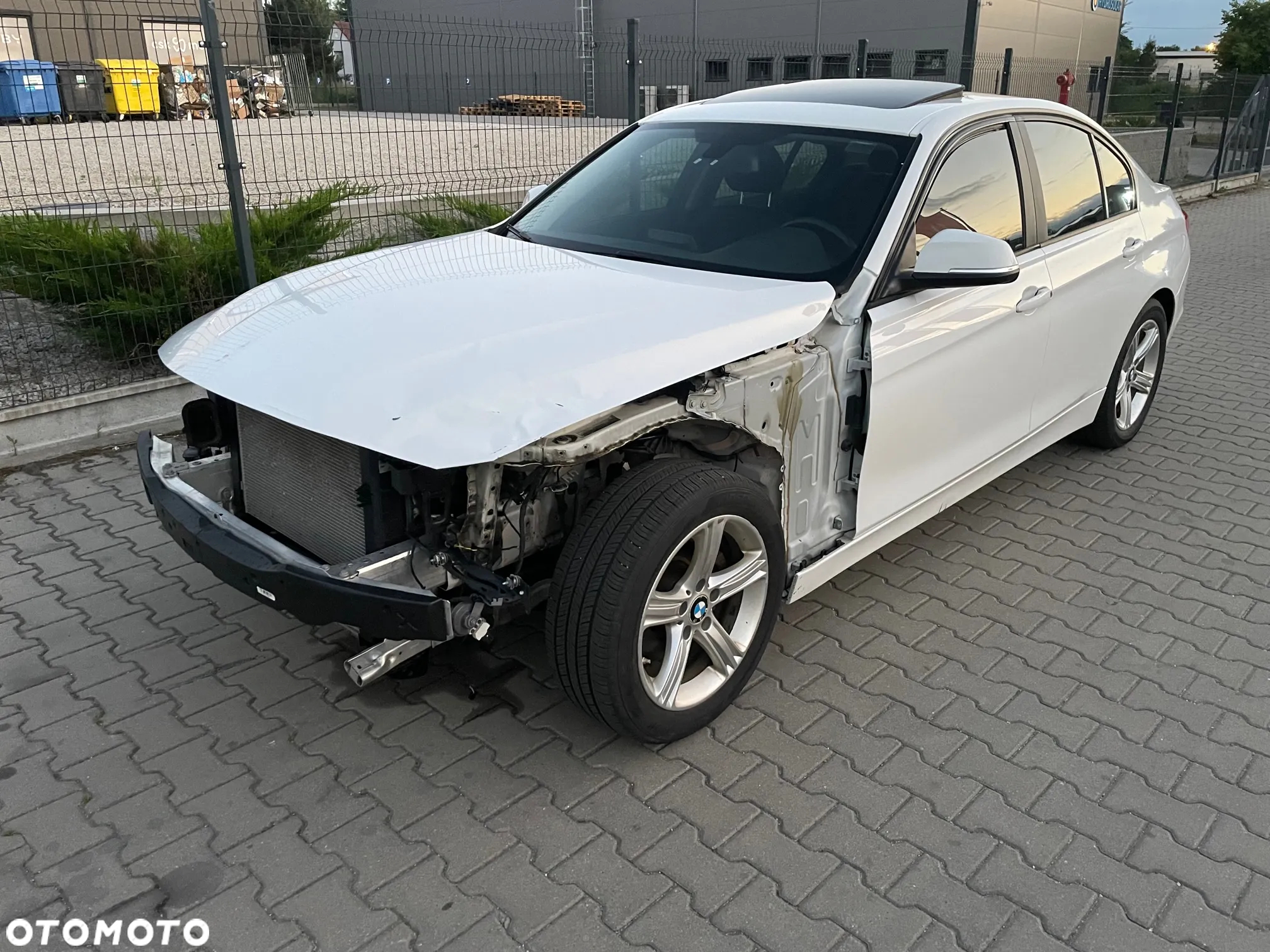 BMW Seria 3 320i - 4