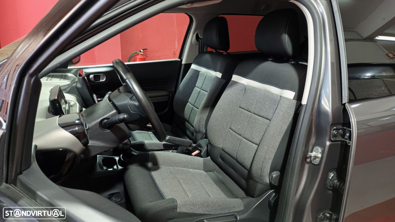 Citroën C4 Cactus 1.2 PureTech Shine EAT6 - 42