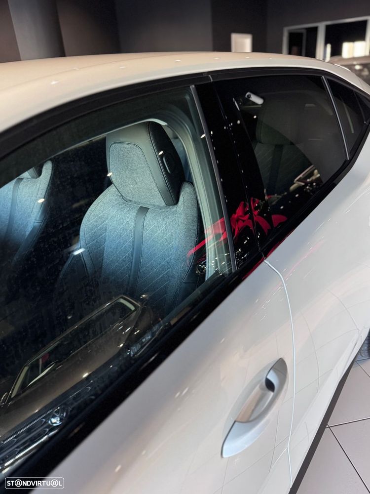 Peugeot 408 1.2 PureTech Allure Pack EAT8 - 21