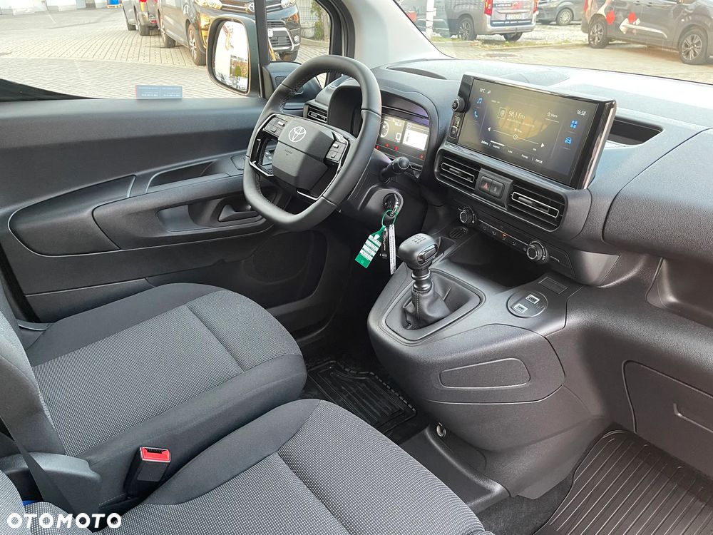 Toyota Proace City - 12