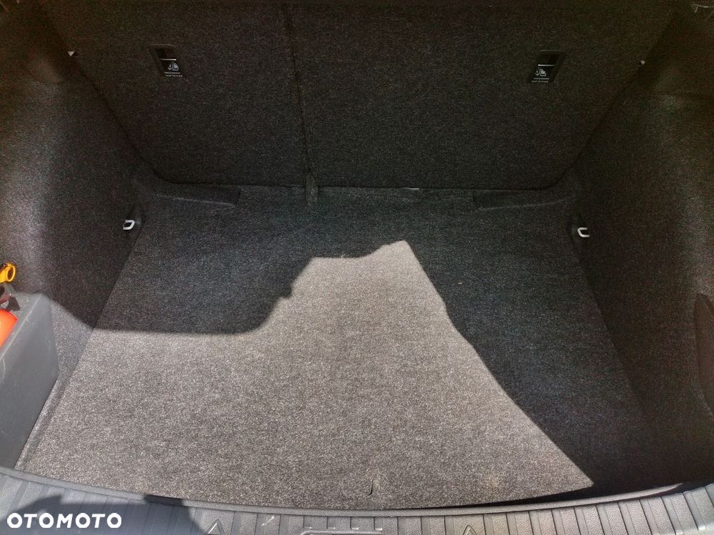Skoda Scala 1.0 TSI Essence - 28