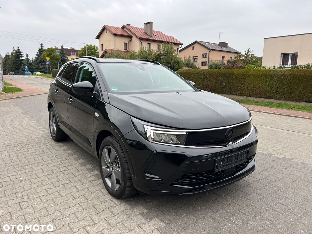 Opel Grandland 1.2 T GS Line S&S - 1
