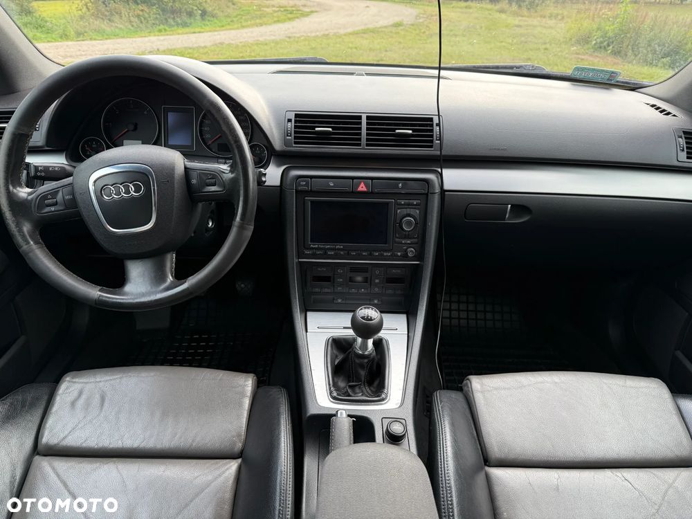 Audi A4 Limousine - 21