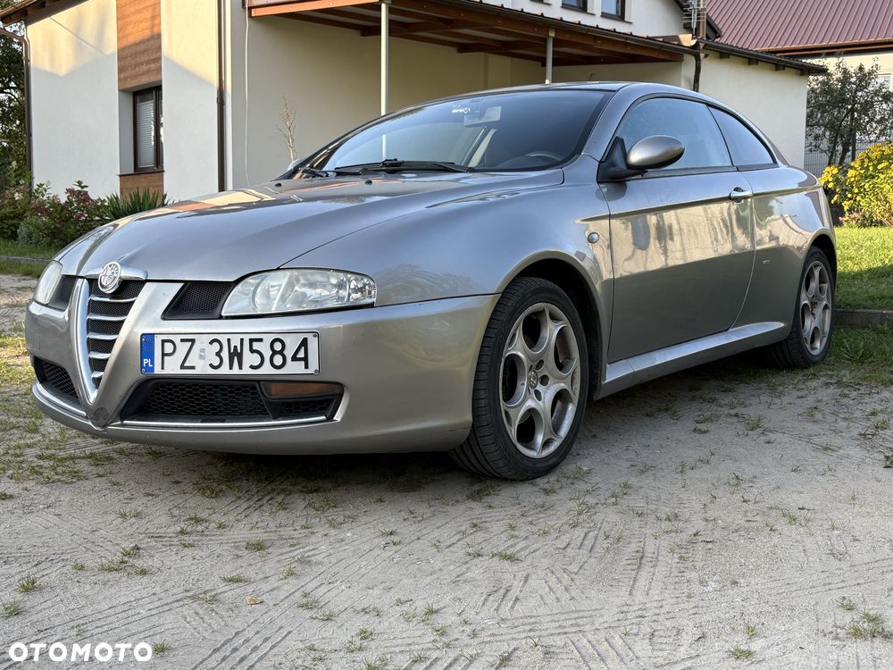 Alfa Romeo GT - 2