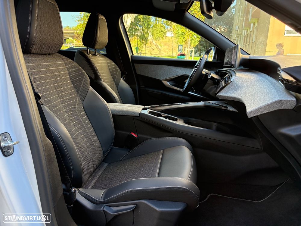 Peugeot 5008 1.2 Hybrid Allure e-DCS6 - 20
