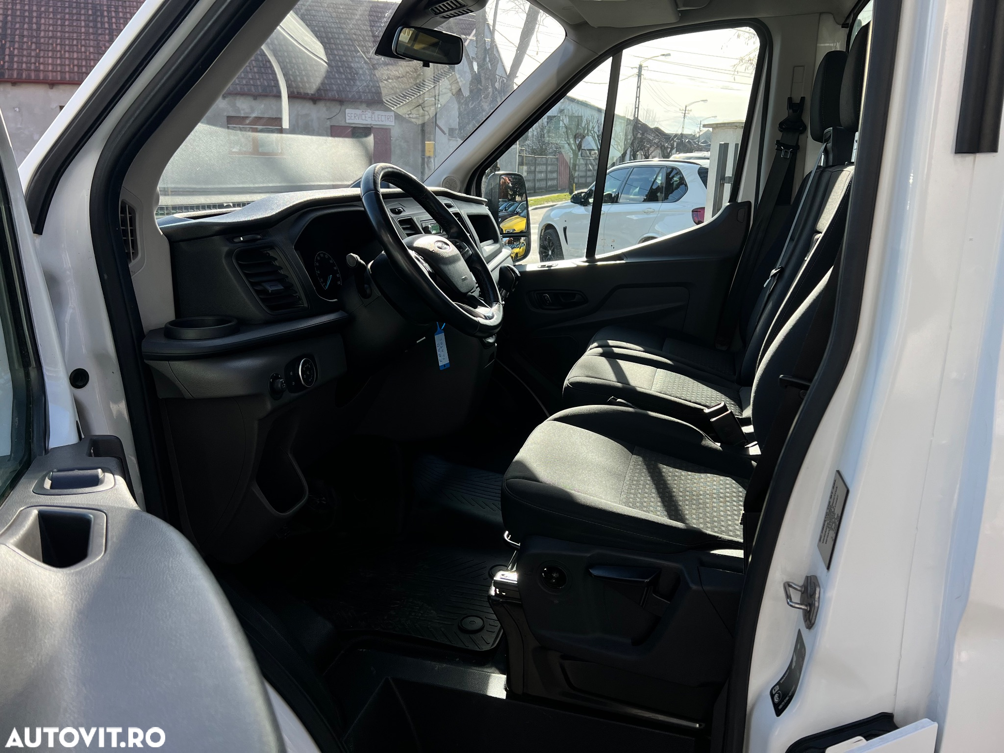 Ford Transit 350 2.0 EcoBlue 130 CP L4 DCIV RWD Trend - 12