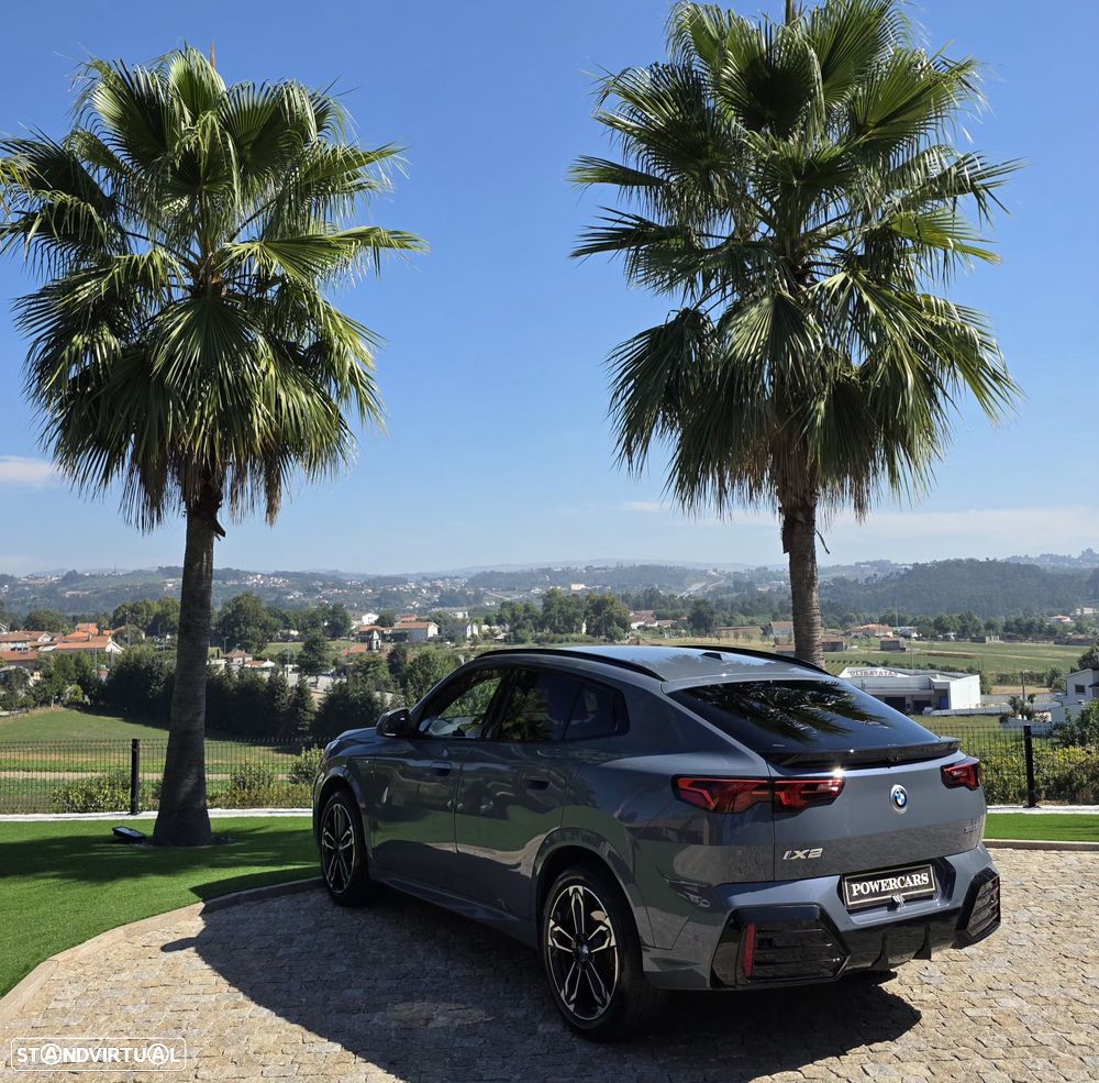 BMW iX2 eDrive20 Pack Desportivo M Pro - 8