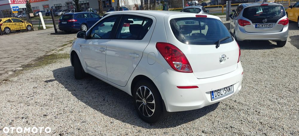 Hyundai i20 1.1 CRDi Classic + - 5