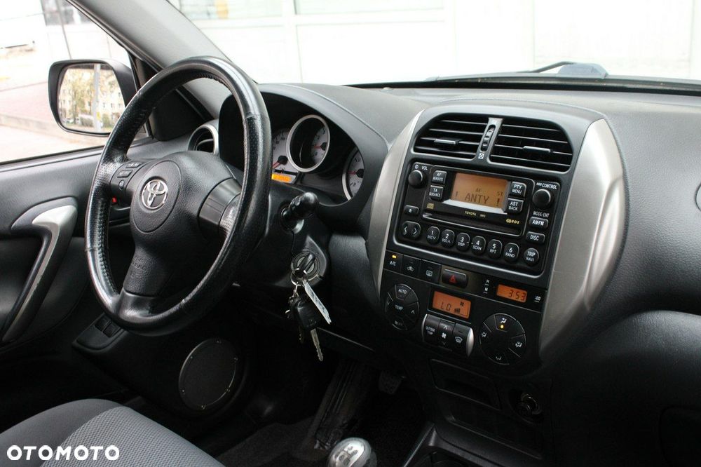 Toyota RAV4 2.0 VVT-i 4x4 - 23