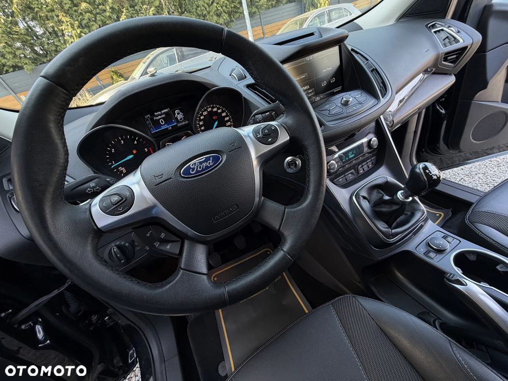 Ford Kuga 2.0 TDCi FWD Titanium - 29