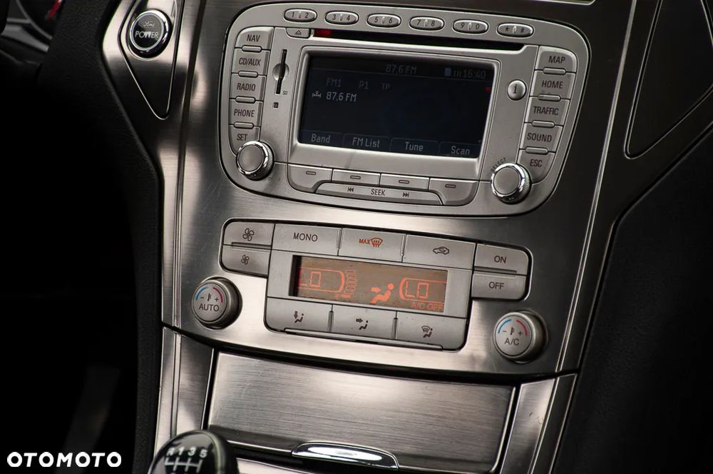 Ford Mondeo 2.0 TDCi Business Edition - 24