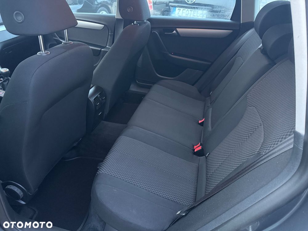 Volkswagen Passat - 7