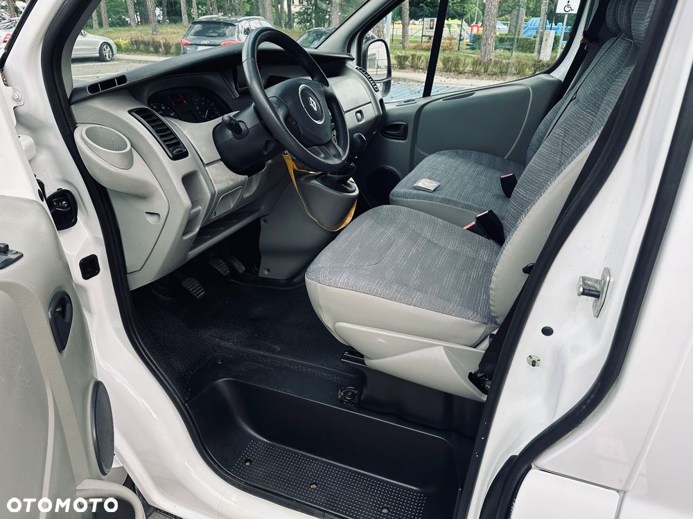 Renault Vivaro - 12