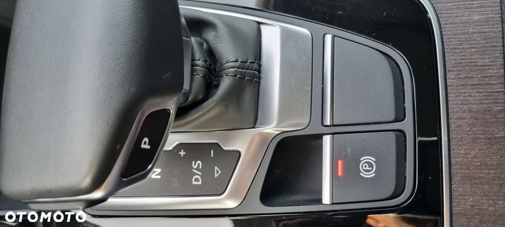 Audi Q5 40 TFSI quattro S tronic advanced - 12