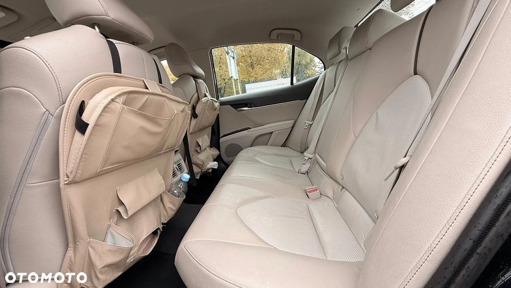 Toyota Camry 2.5 Hybrid Executive CVT - 12