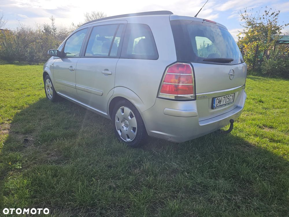 Opel Zafira 1.9 CDTI Essentia - 6