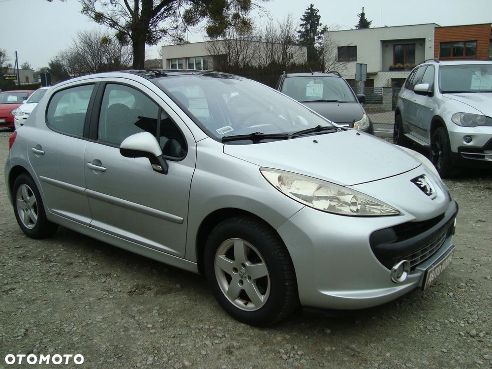 Peugeot 207 - 3
