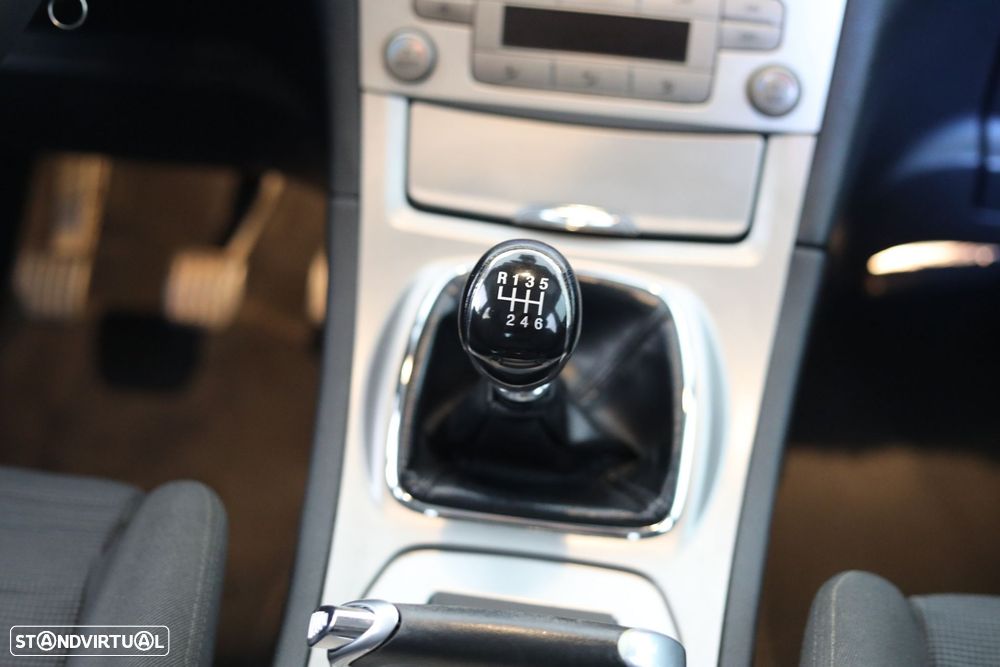 Ford S-Max 2.0 TDCi Titanium 7L - 25