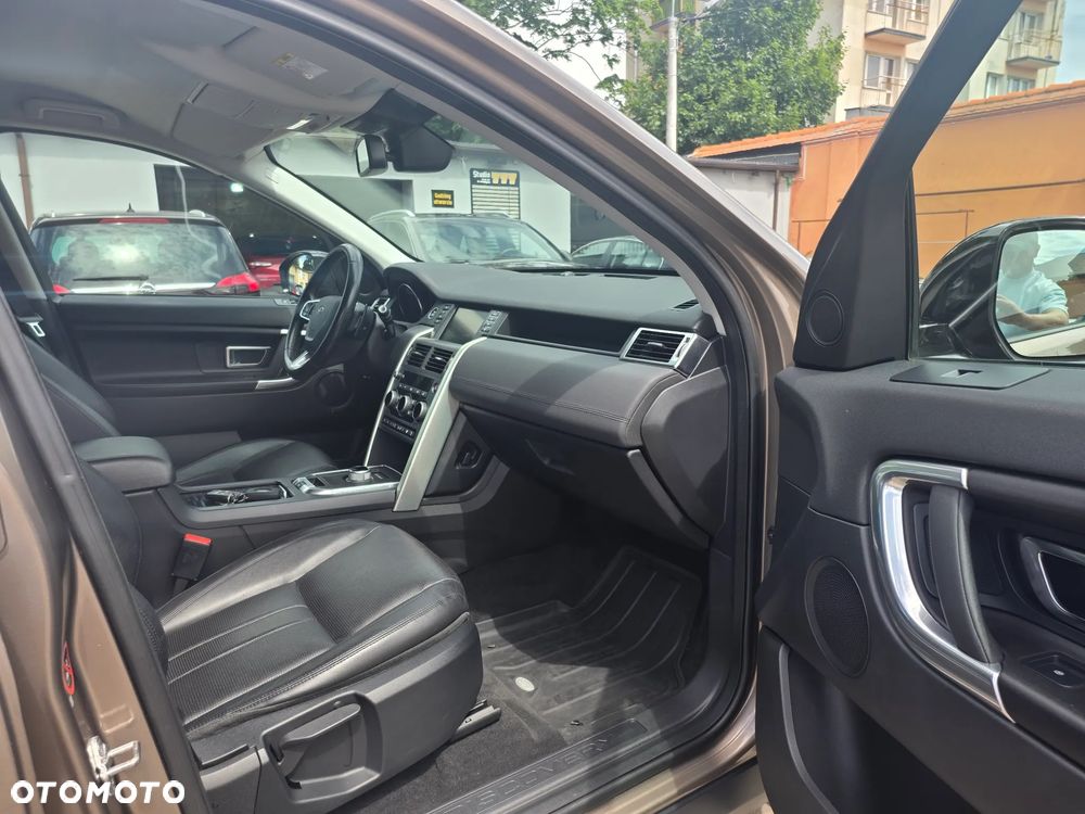 Land Rover Discovery Sport - 22