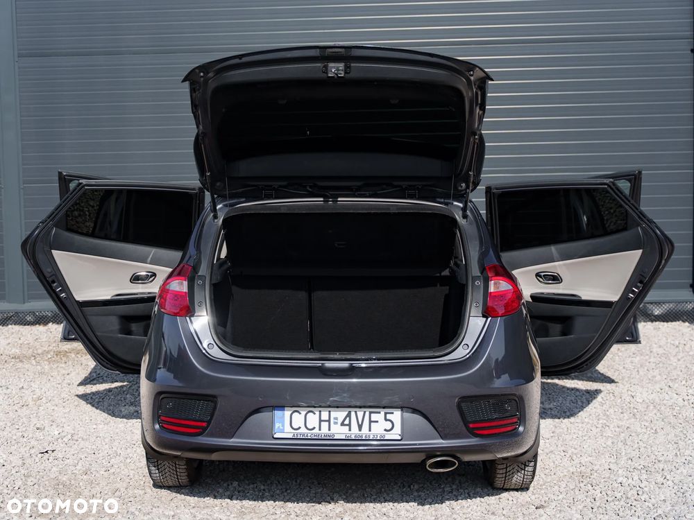 Kia Ceed 1.6 CRDi 136 ISG Spirit - 13