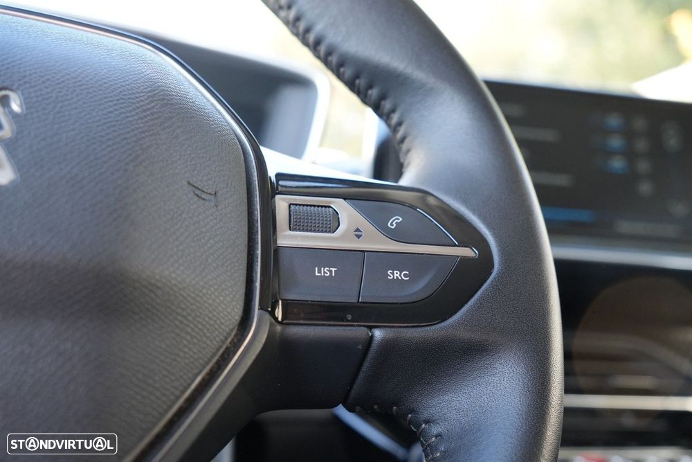 Peugeot 2008 1.2 PureTech Allure Pack - 17