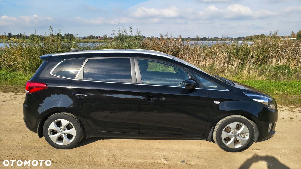 Kia Carens - 27