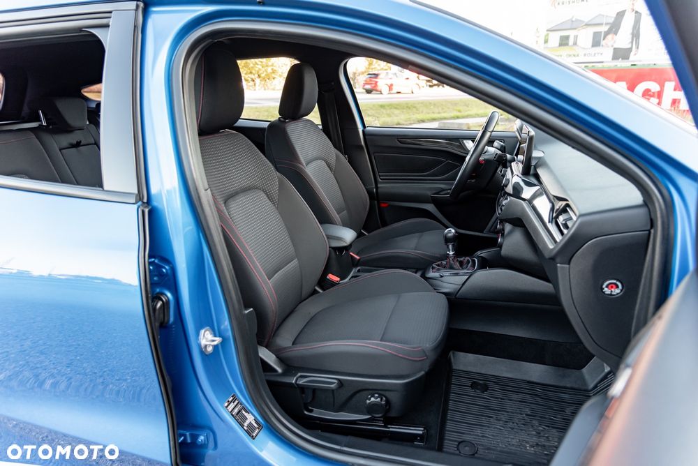 Ford Focus 1.0 EcoBoost Start-Stopp-System ST-LINE X - 25